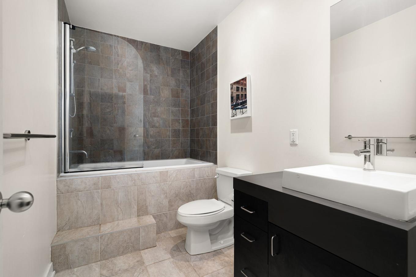 Bathroom - 1309 Rue Bélanger, Montréal (Rosemont/La Petite-Patrie), QC - Indoor Photo Showing Bathroom