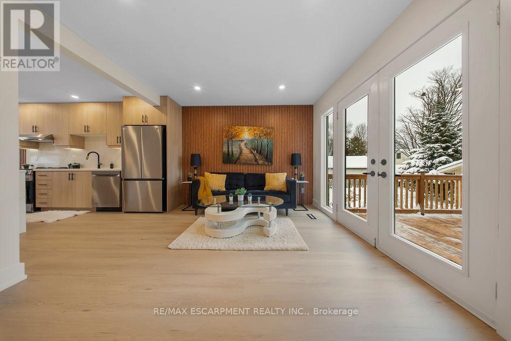 151 East 21St Street, Hamilton, ON - Indoor