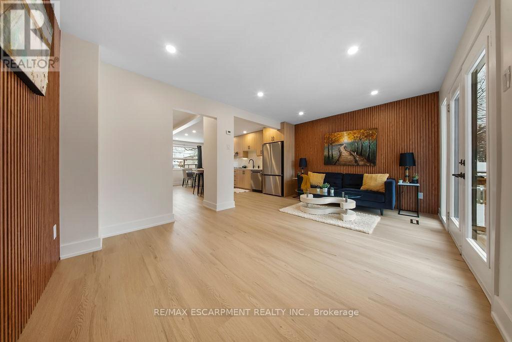 151 East 21St Street, Hamilton, ON - Indoor Photo Showing Other Room