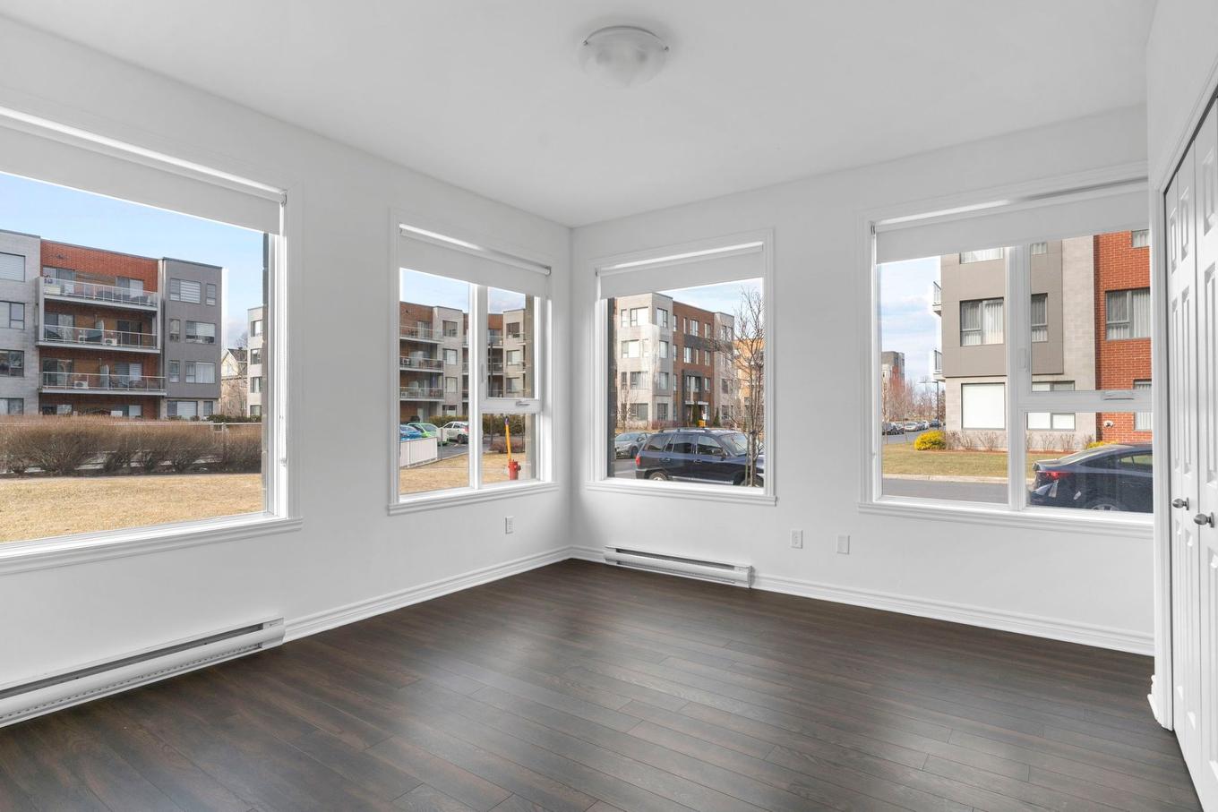 Salon - 119-1480 Rue Gaston-Véronneau, Longueuil (Le Vieux-Longueuil), QC - Indoor Photo Showing Other Room