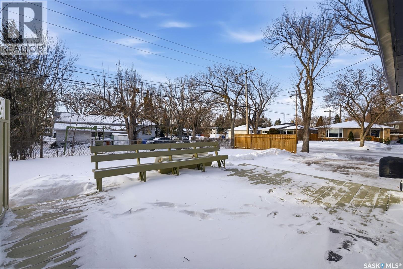 96 Bobolink Bay, Regina, SK - Outdoor