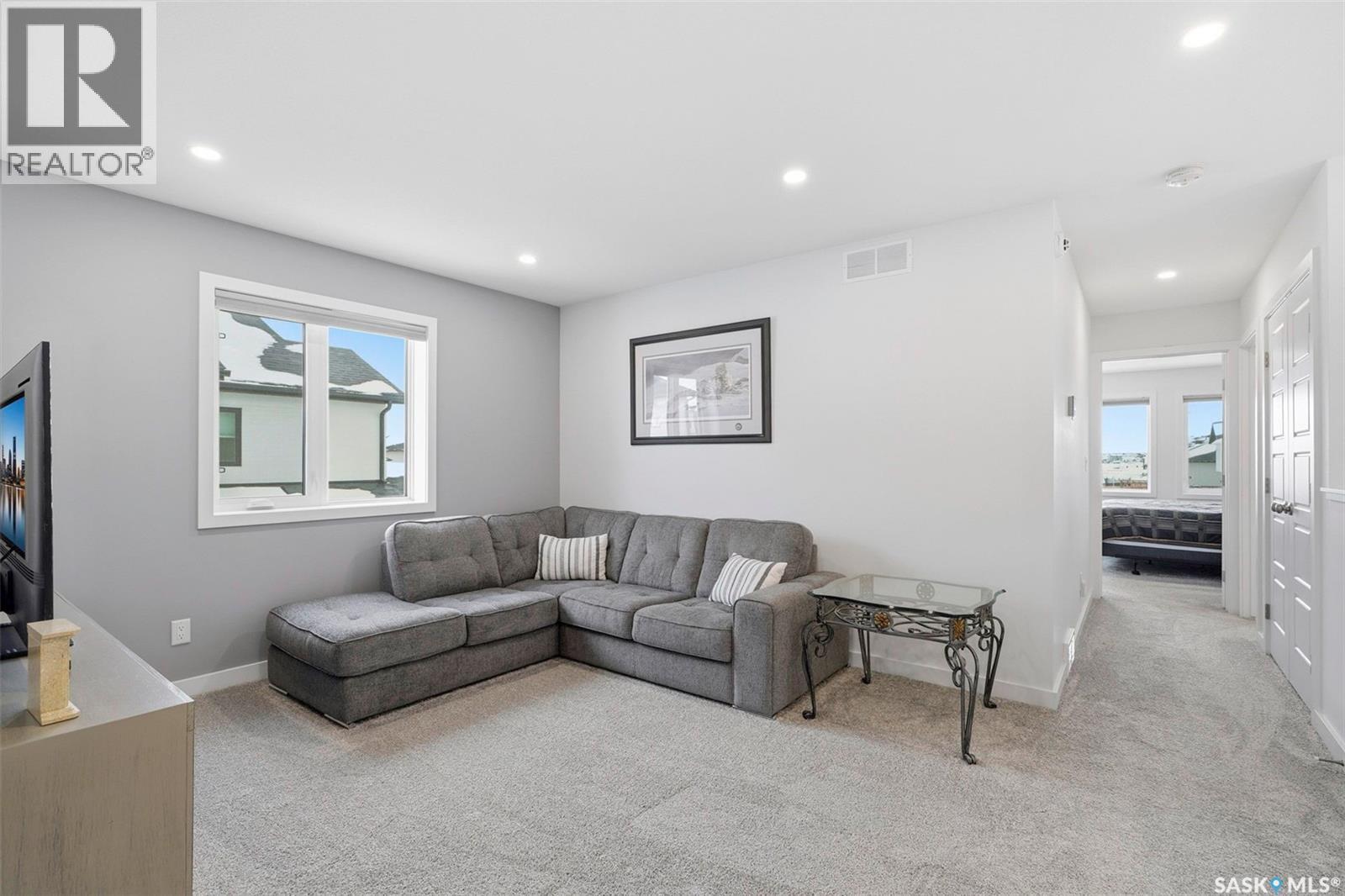 112 Forsey Avenue, Saskatoon, SK - Indoor Photo Showing Living Room