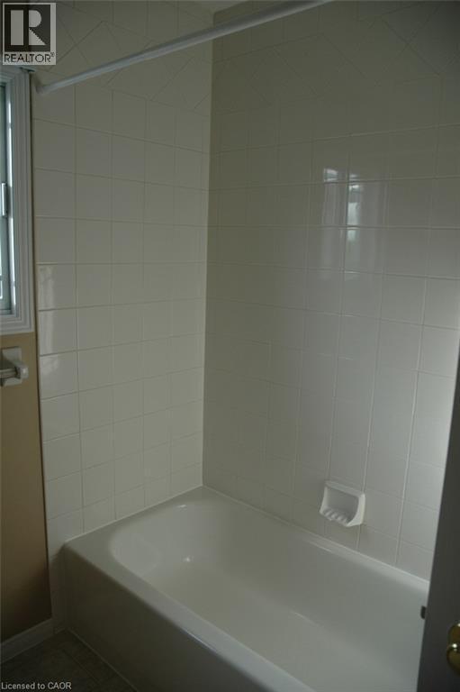 157 Shadow Wood Court, Waterloo, ON - Indoor Photo Showing Bathroom