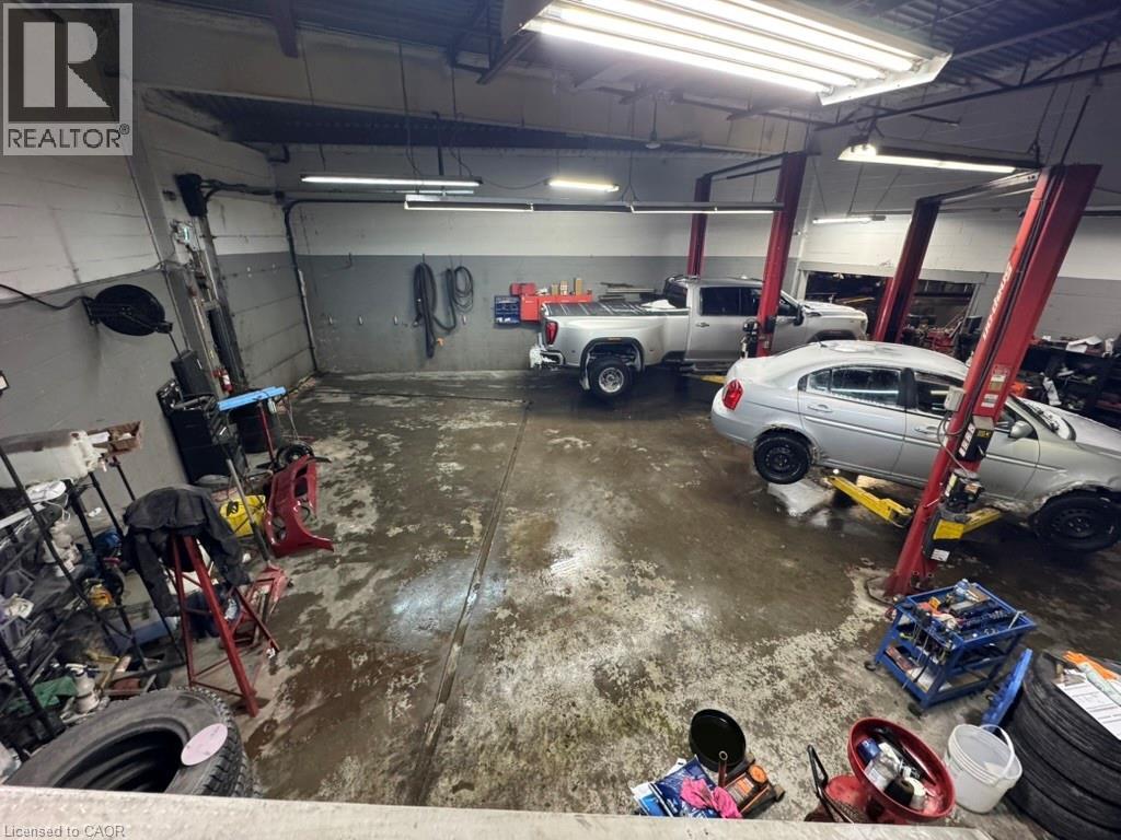 View of garage - 1659 Victoria Street N, Kitchener, ON