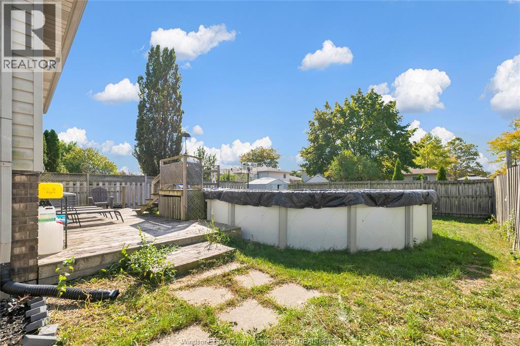 1812 Vicky Circle, Windsor, ON - Outdoor With Above Ground Pool