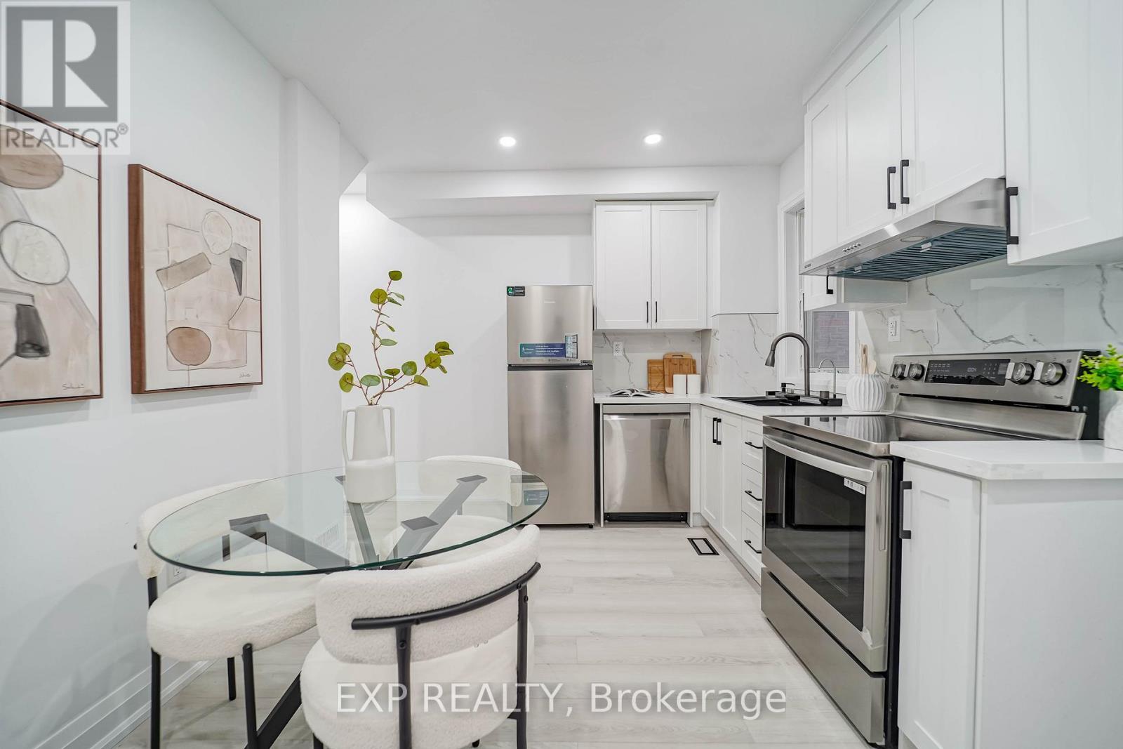 47 Eldon Avenue, Toronto, ON - Indoor Photo Showing Kitchen With Upgraded Kitchen