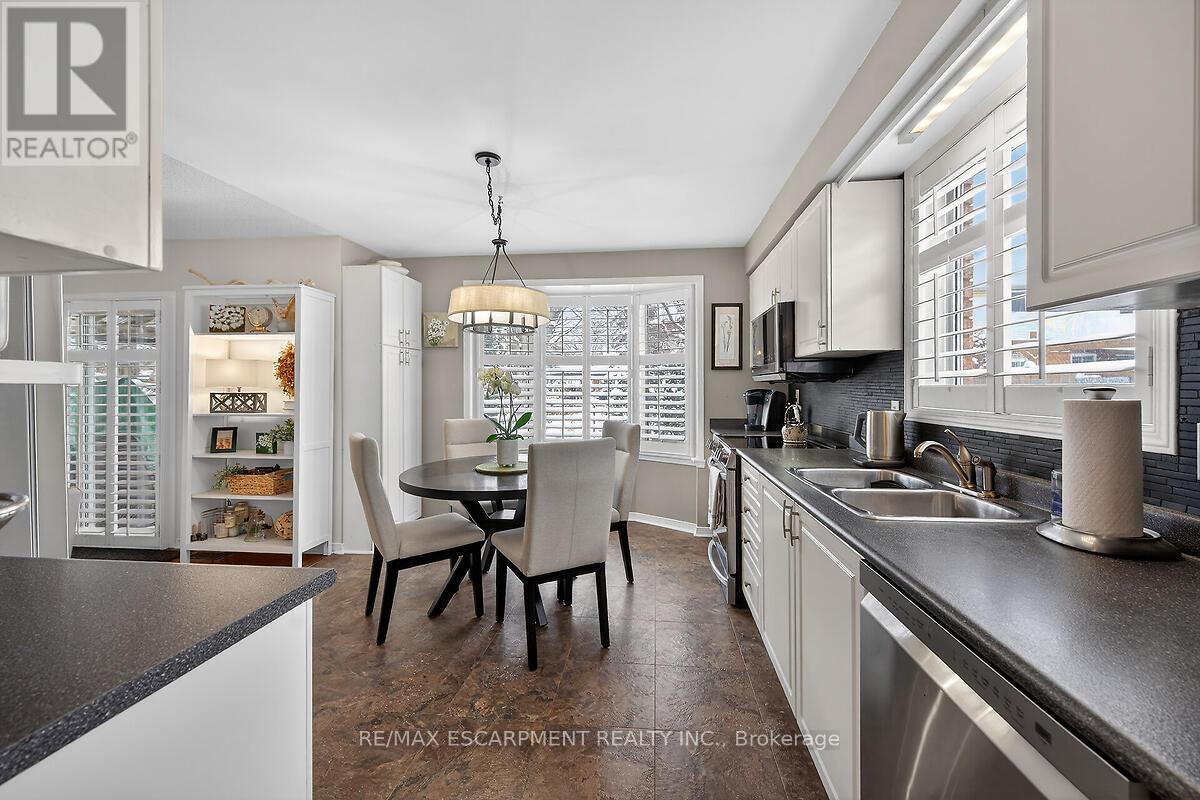 8316 Twenty Road E, Hamilton, ON - Indoor Photo Showing Other Room