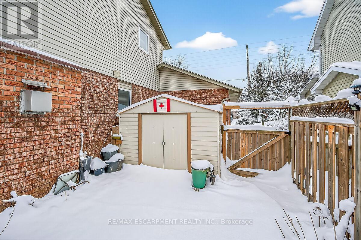 8316 Twenty Road E, Hamilton, ON - Outdoor With Exterior
