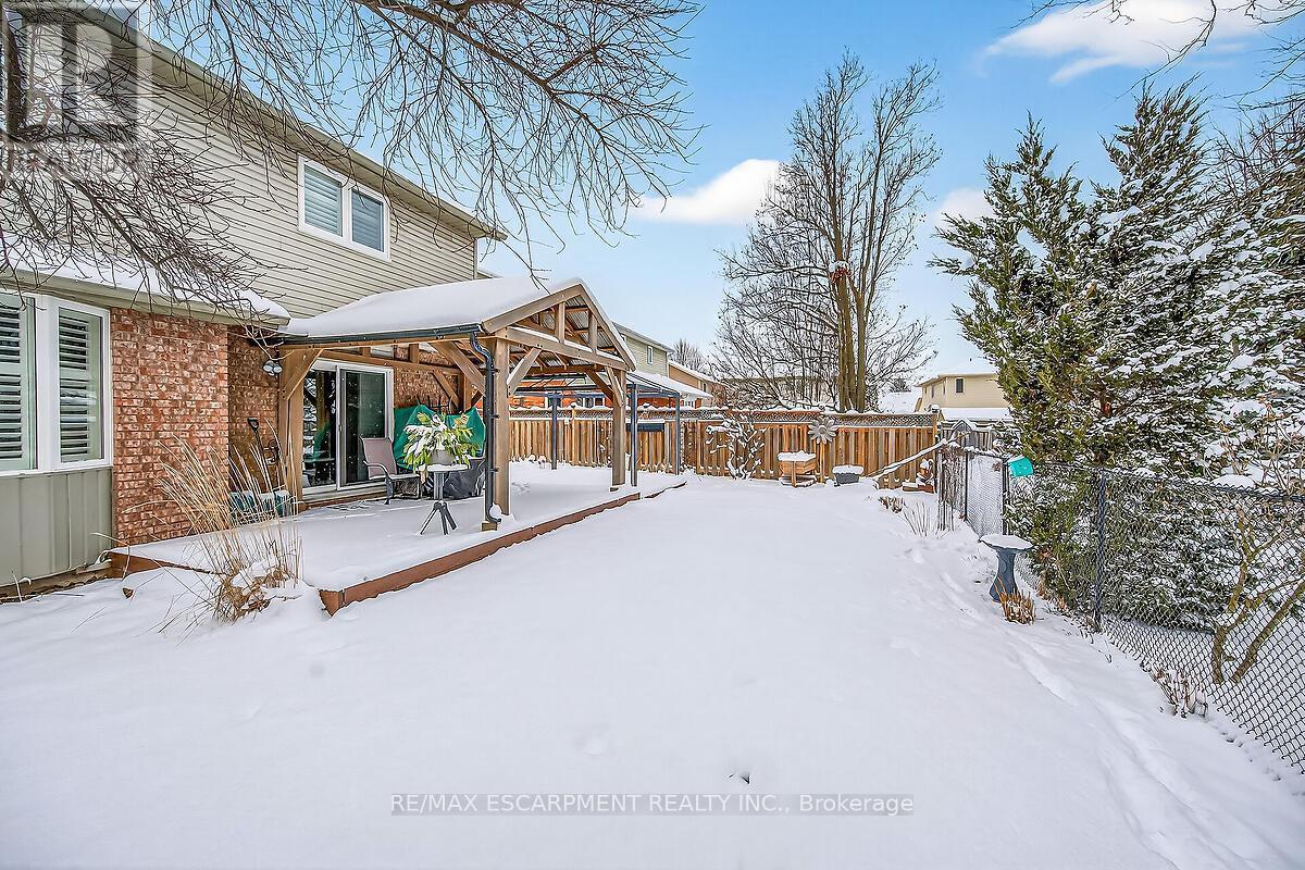 8316 Twenty Road E, Hamilton, ON - Outdoor