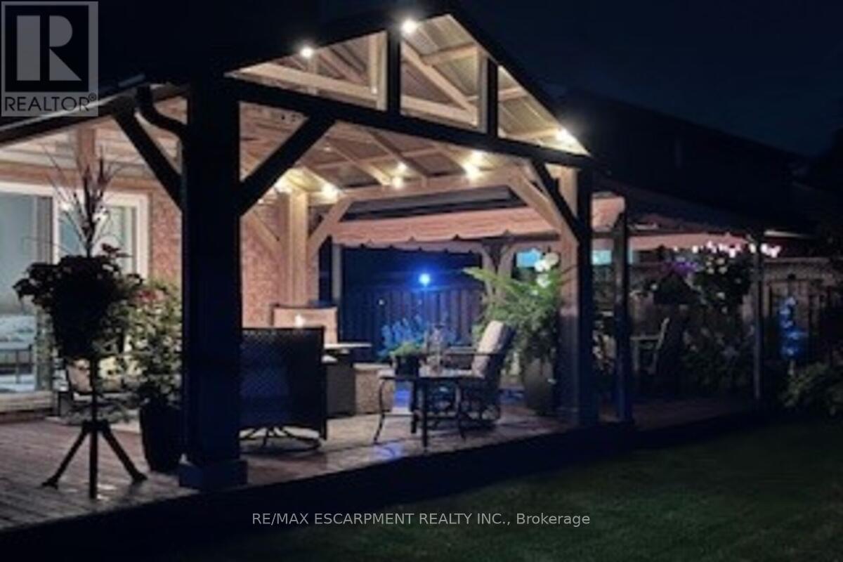 8316 Twenty Road E, Hamilton, ON - Outdoor