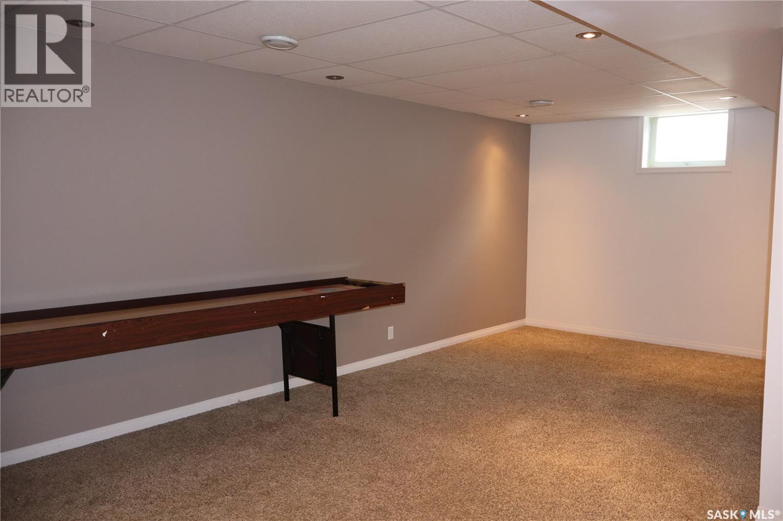 2 3Rd Street E, Willow Bunch, SK - Indoor Photo Showing Other Room