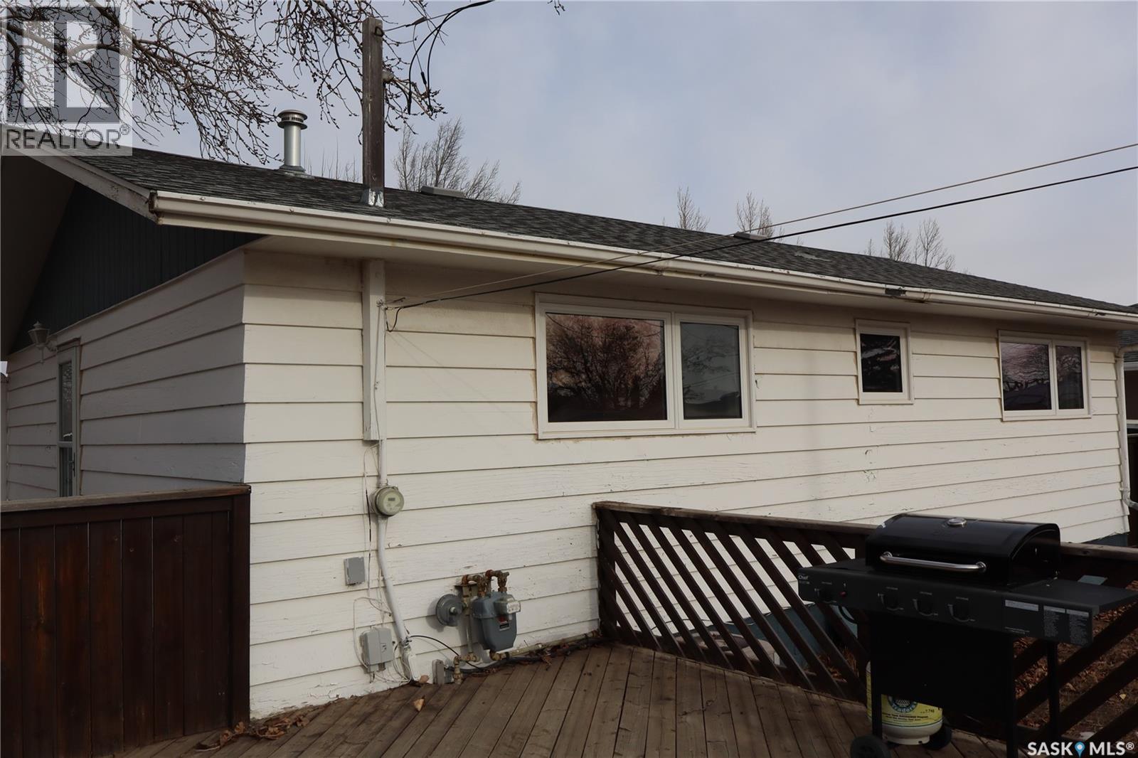 2 3Rd Street E, Willow Bunch, SK - Outdoor With Exterior