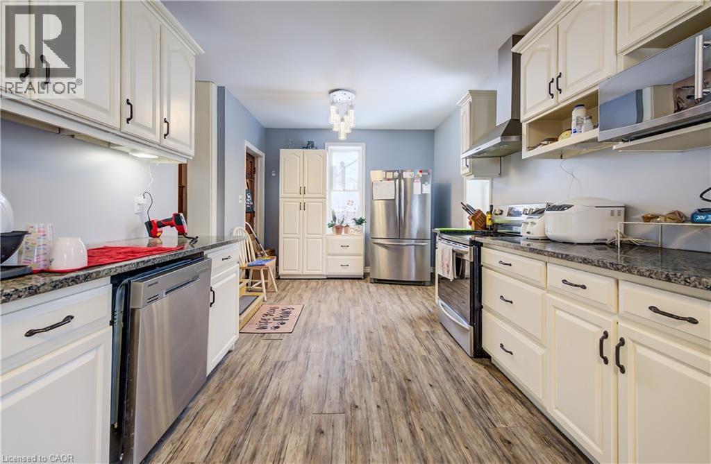 105 St George Street, Kitchener, ON - Indoor Photo Showing Kitchen With Stainless Steel Kitchen