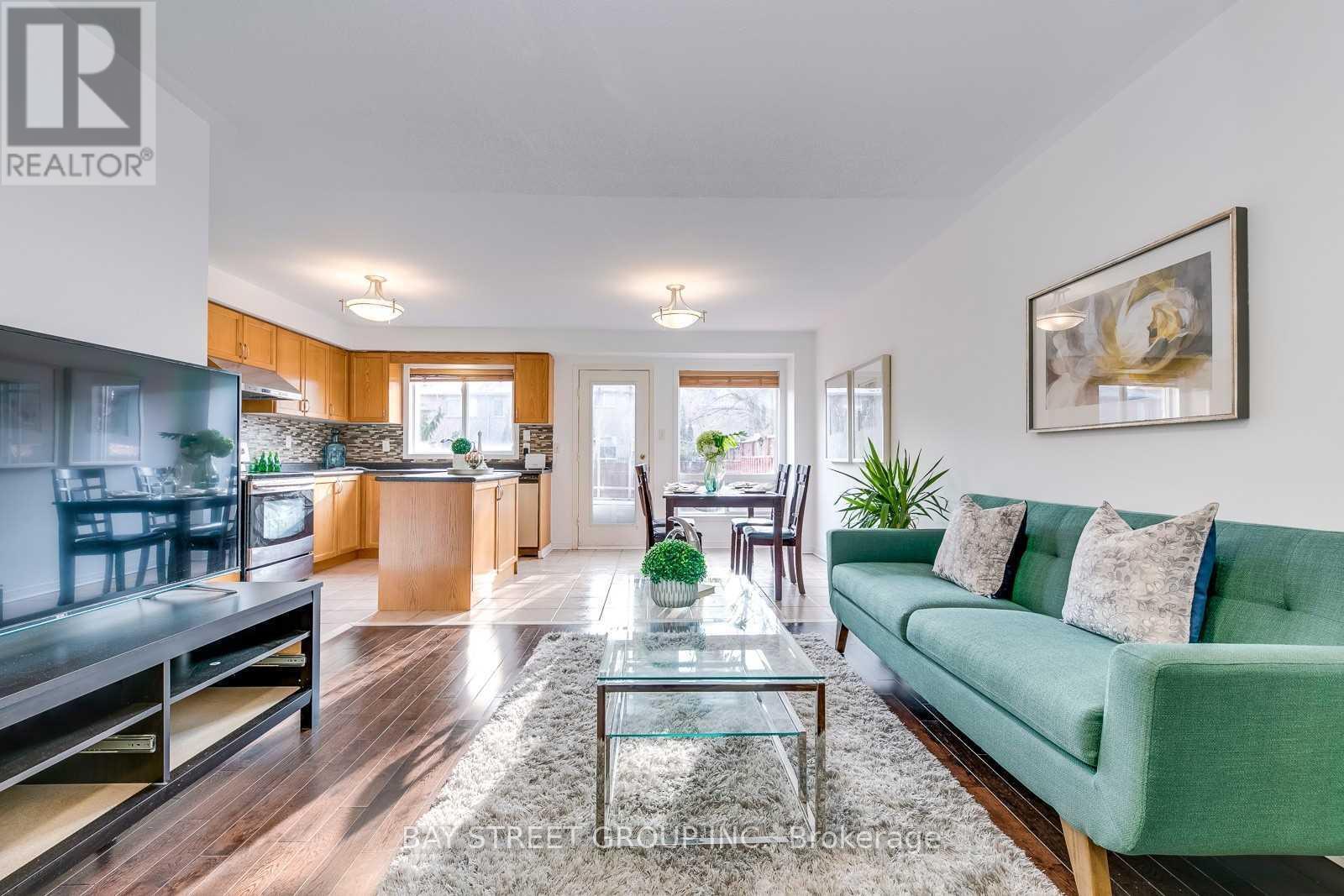 5166 Des Jardines Drive, Burlington, ON - Indoor Photo Showing Living Room