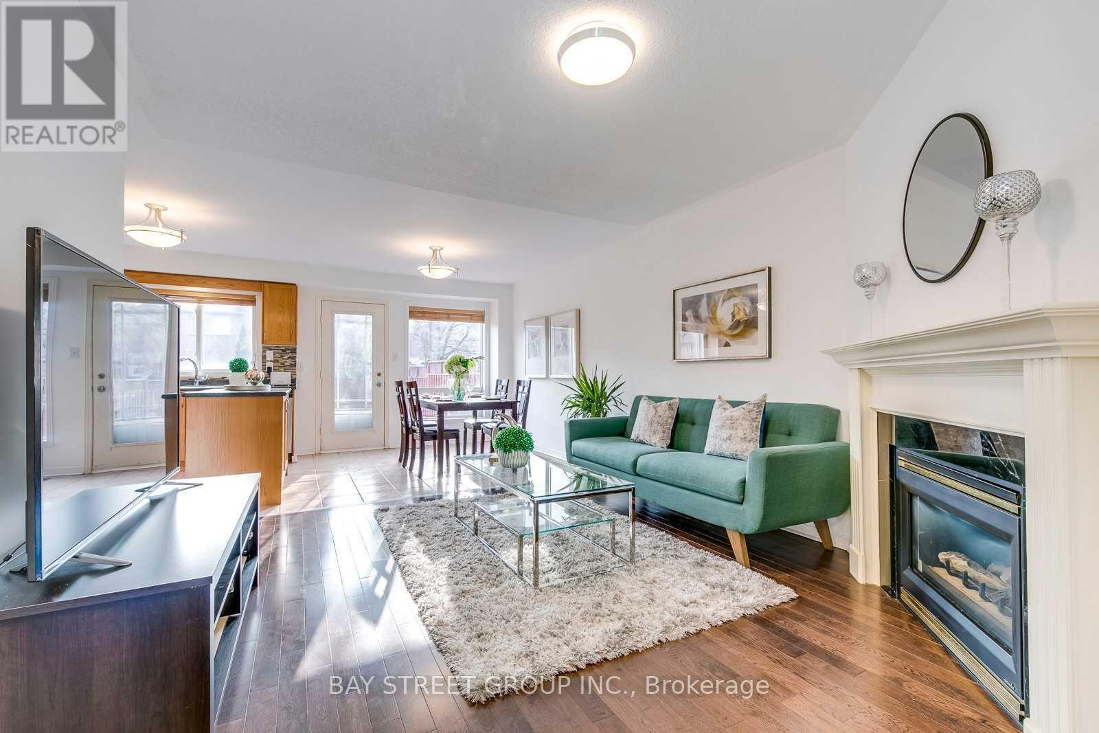 5166 Des Jardines Drive, Burlington, ON - Indoor Photo Showing Living Room With Fireplace