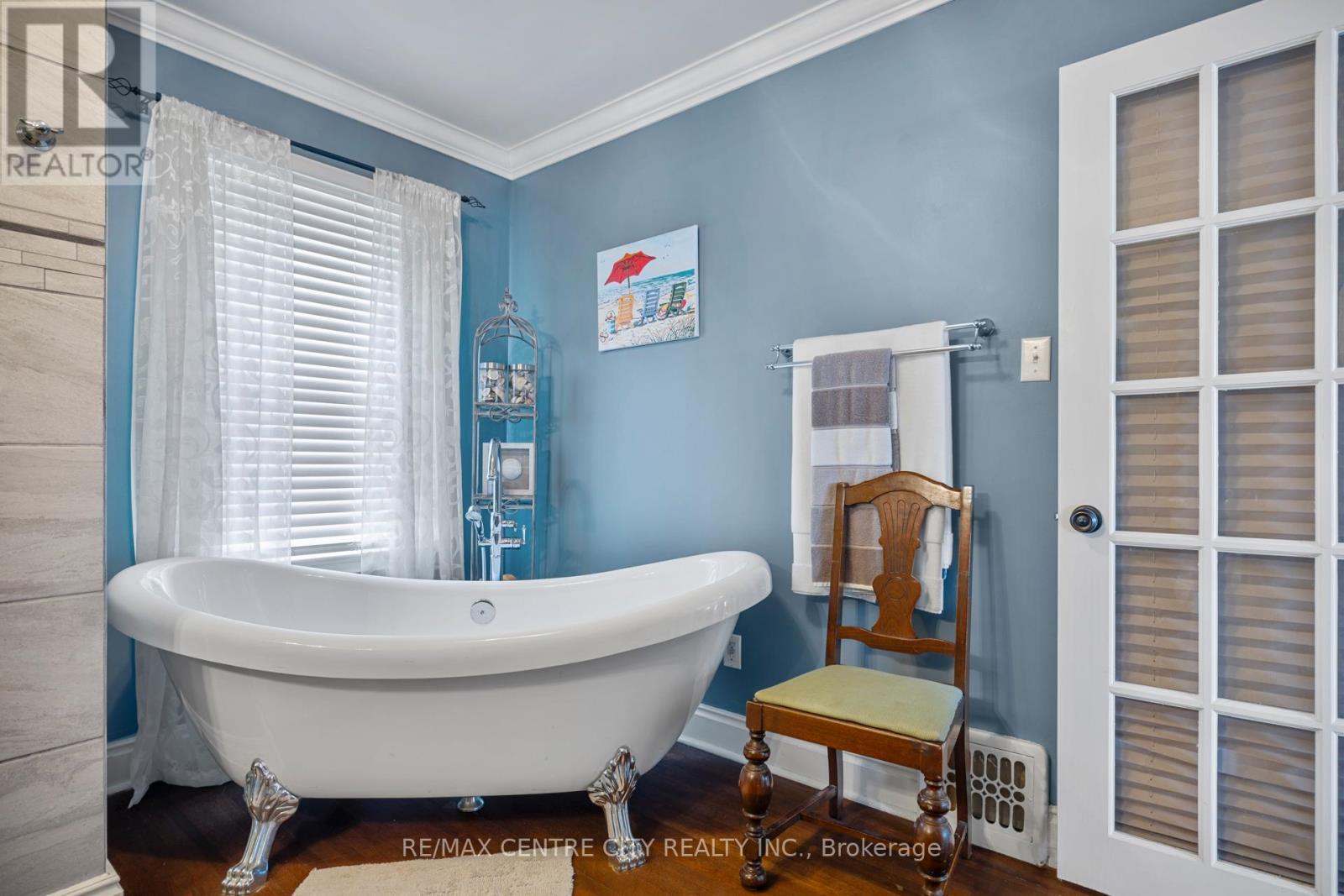 32 Third Avenue, St. Thomas, ON - Indoor Photo Showing Bathroom