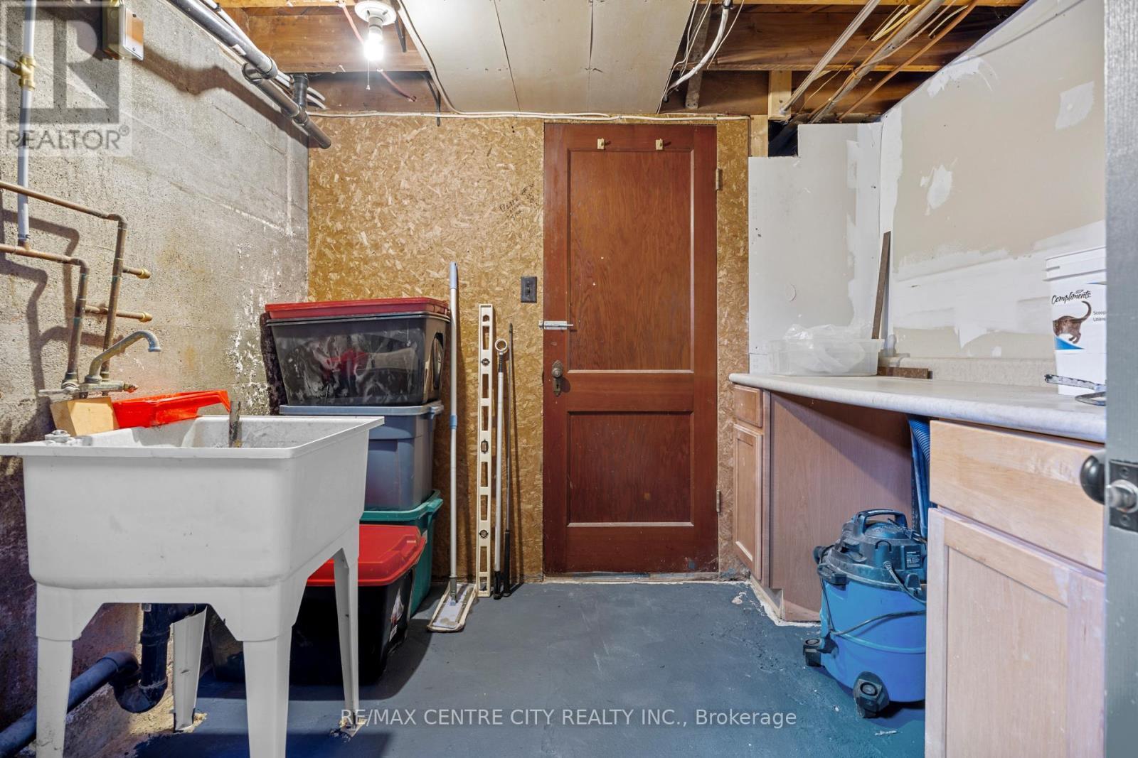 32 Third Avenue, St. Thomas, ON - Indoor Photo Showing Basement