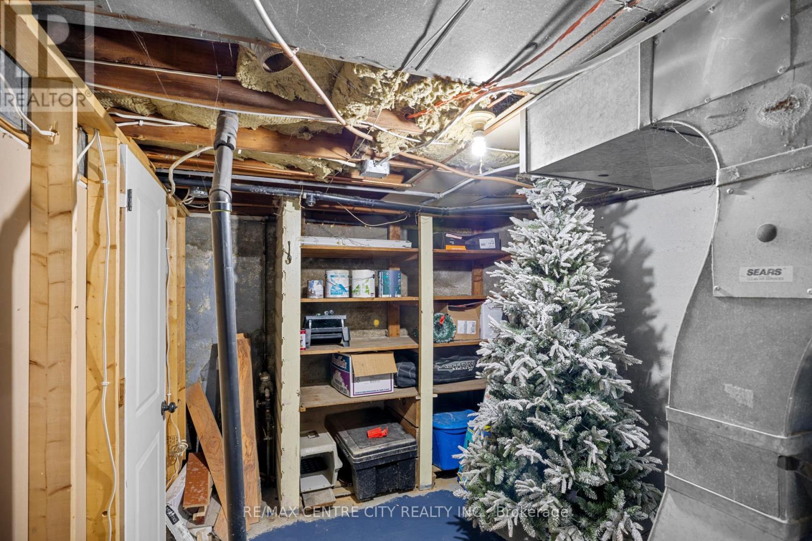 32 Third Avenue, St. Thomas, ON - Indoor