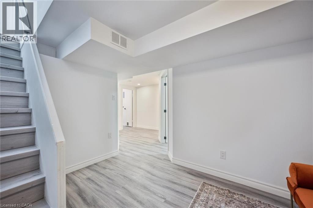 21 Forest Glen Court, Kitchener, ON - Indoor Photo Showing Other Room