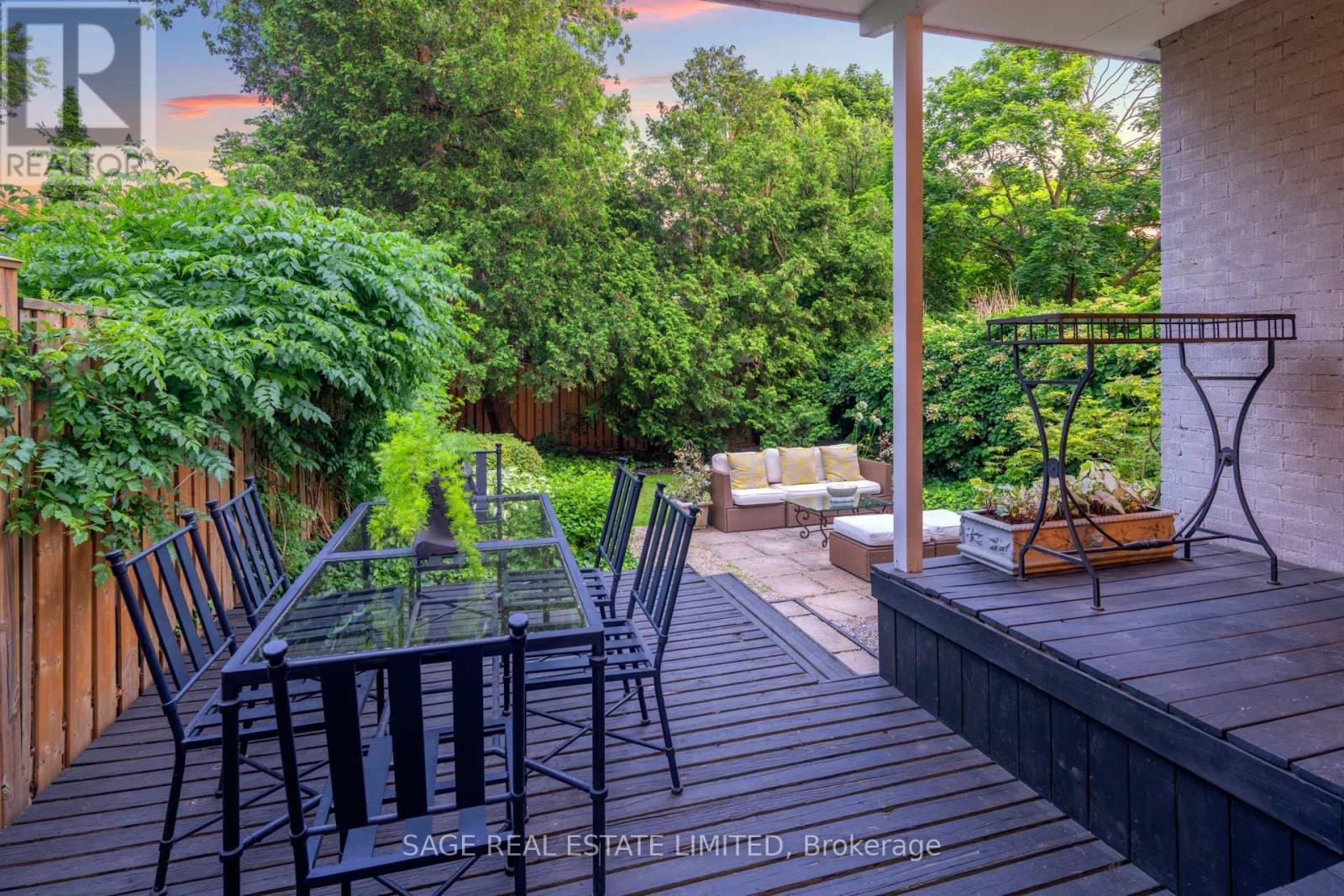 124 Cline Avenue N, Hamilton, ON - Outdoor With Deck Patio Veranda