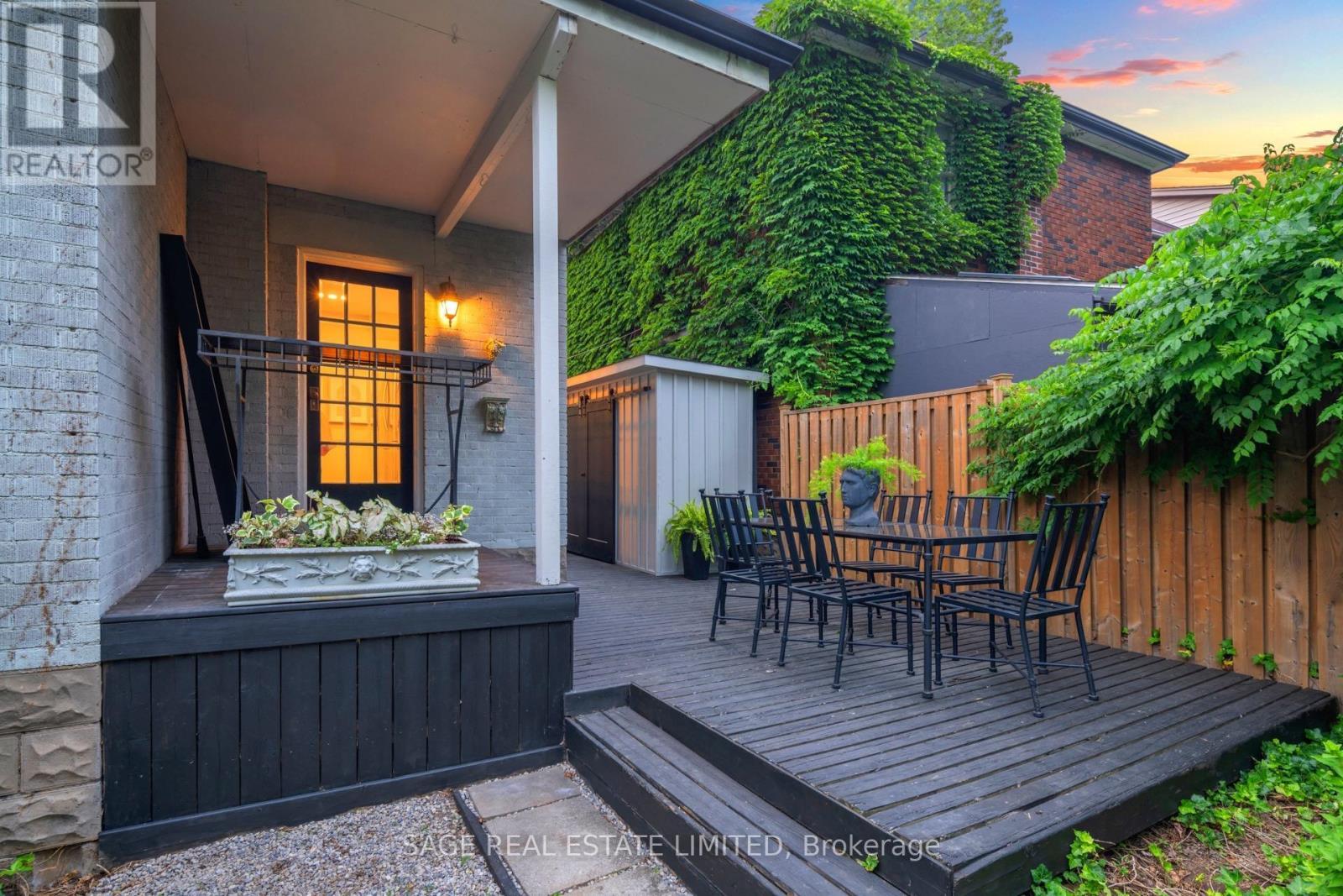 124 Cline Avenue N, Hamilton, ON - Outdoor With Deck Patio Veranda With Exterior