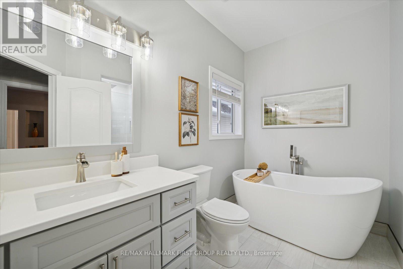 19 Elder Crescent, Whitby, ON - Indoor Photo Showing Bathroom