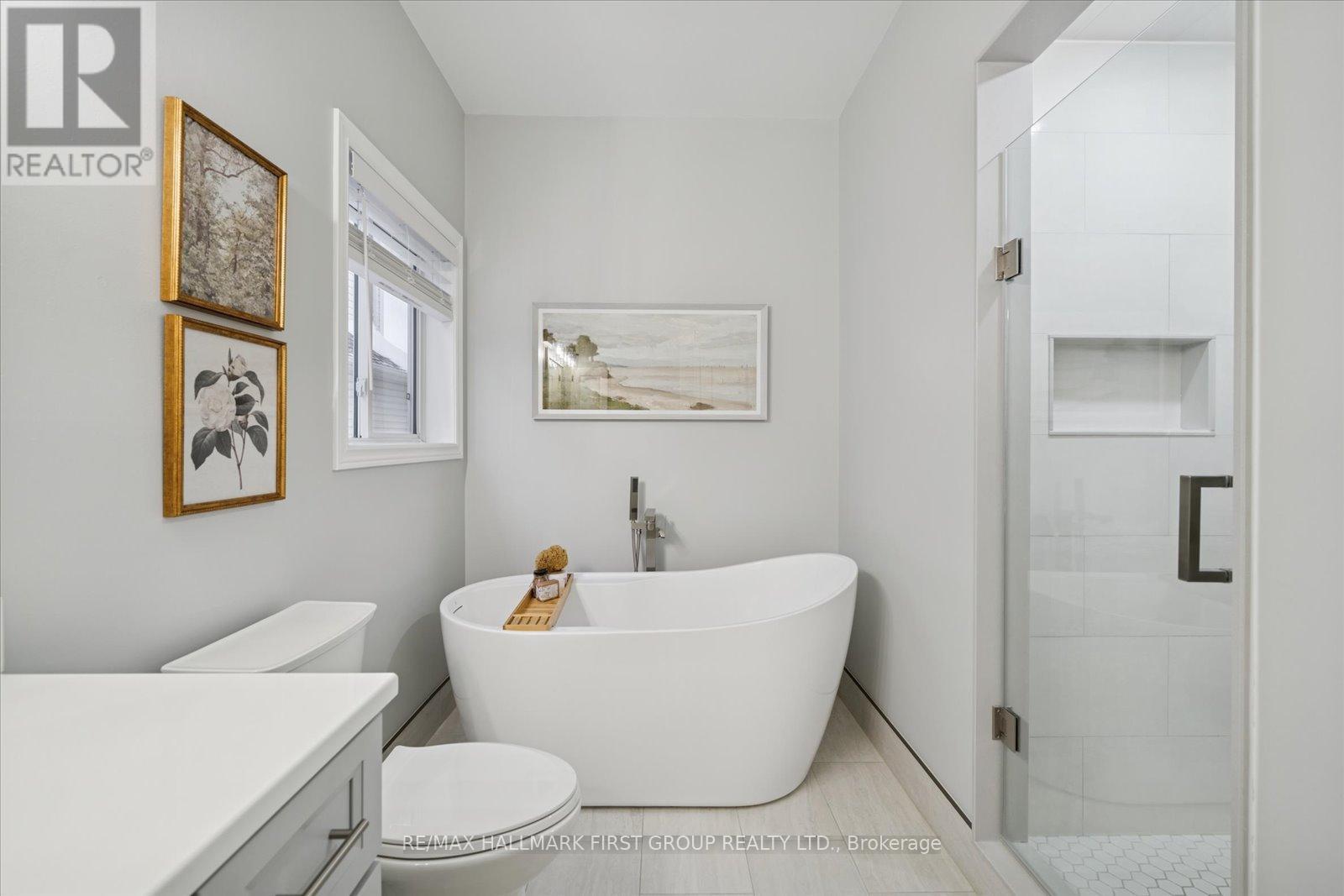 19 Elder Crescent, Whitby, ON - Indoor Photo Showing Bathroom