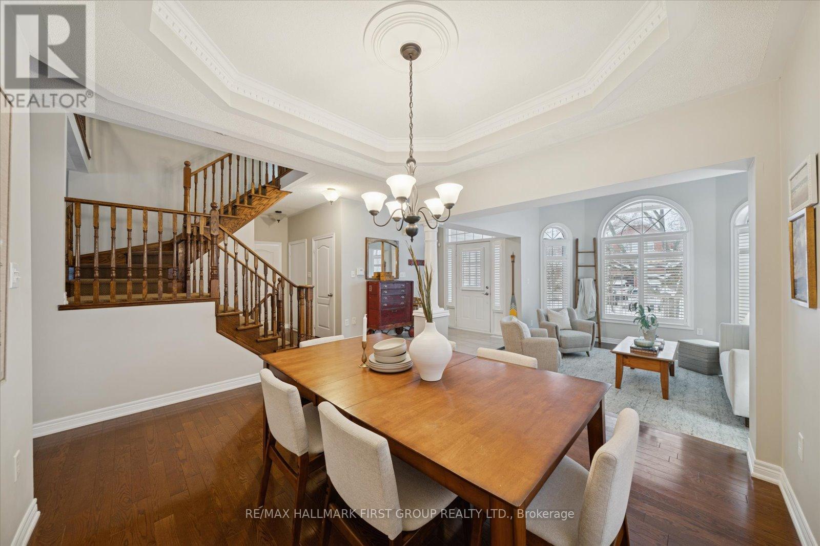 19 Elder Crescent, Whitby, ON - Indoor Photo Showing Dining Room