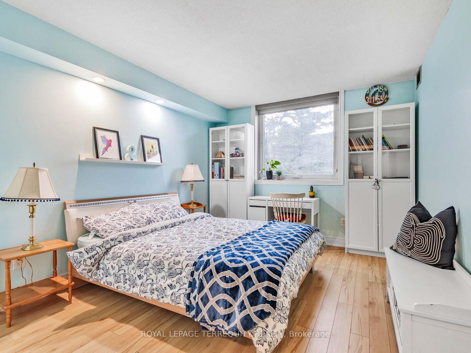 203-326 Major Mackenzie Drive E, Richmond Hill, ON - Indoor Photo Showing Bedroom