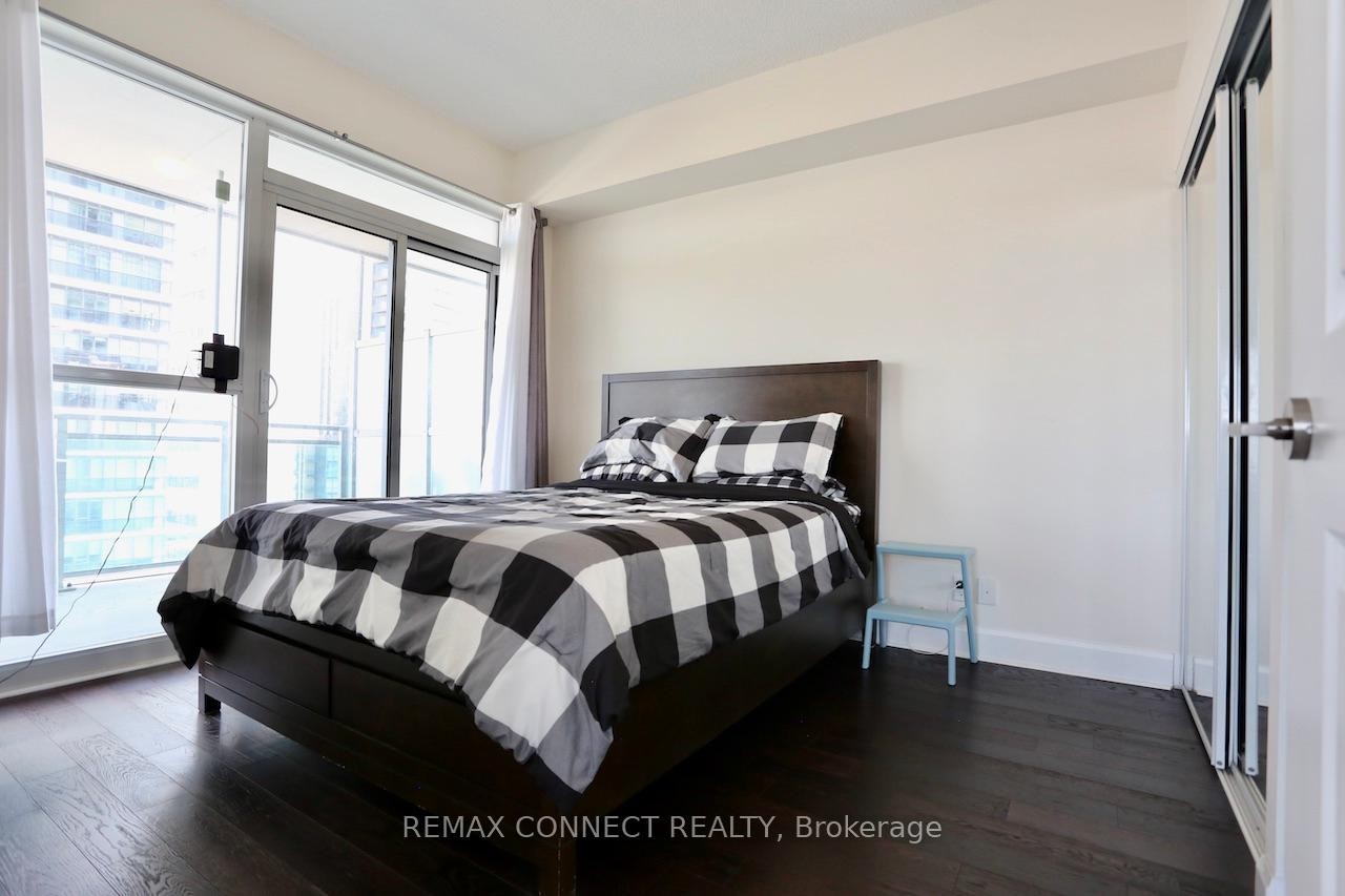 2504-33 Shore Breeze Drive, Toronto, ON - Indoor Photo Showing Bedroom