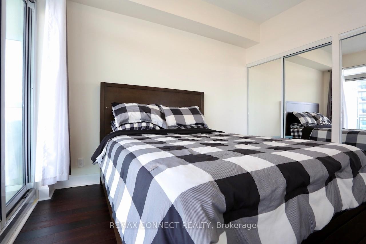 2504-33 Shore Breeze Drive, Toronto, ON - Indoor Photo Showing Bedroom