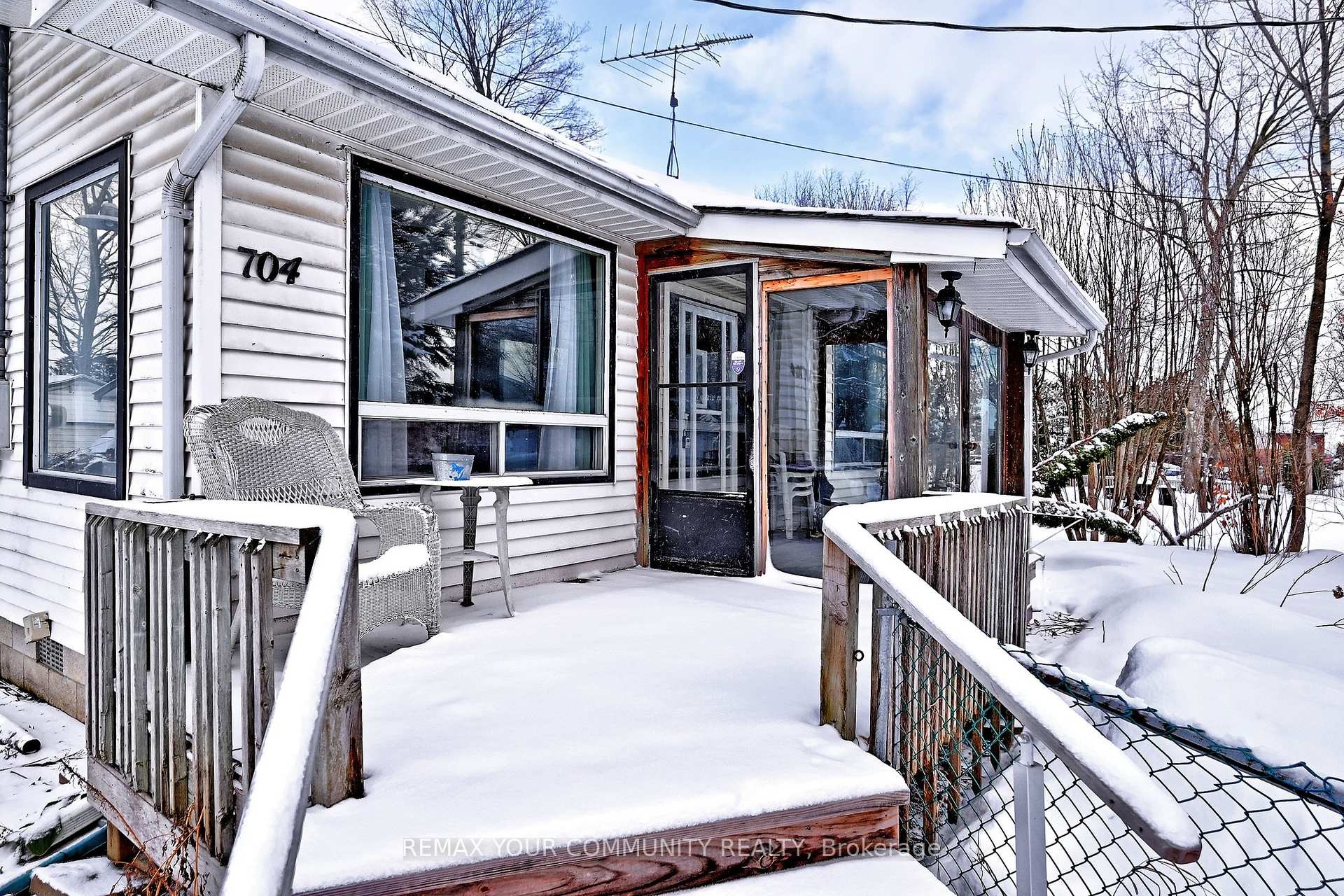 704 Hastings Avenue, Innisfil, ON - Outdoor