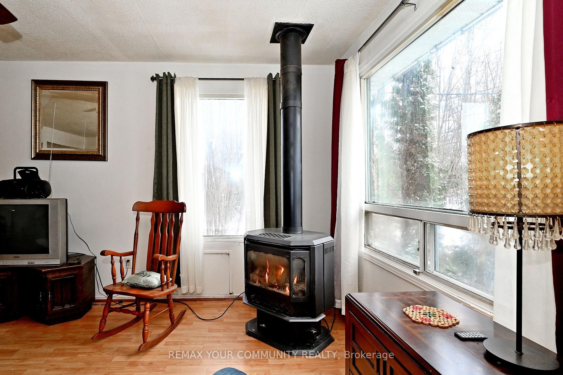 704 Hastings Avenue, Innisfil, ON - Indoor Photo Showing Other Room