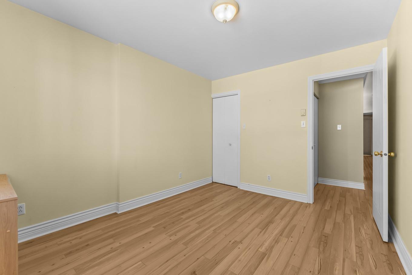 Chambre à coucher - 102-5359 Rue Du Bocage, Terrebonne (La Plaine), QC - Indoor Photo Showing Other Room