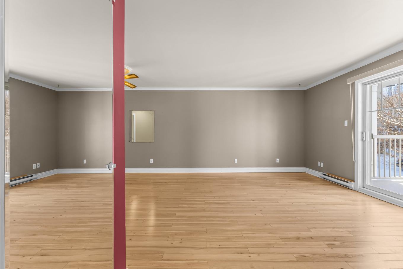 Salon - 102-5359 Rue Du Bocage, Terrebonne (La Plaine), QC - Indoor Photo Showing Other Room