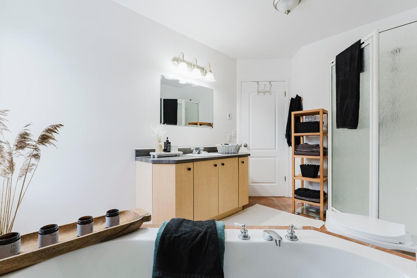 Bathroom - 1015 Rue Beausoleil, Sherbrooke (Brompton/Rock Forest/Saint-Élie/Deauville), QC - Indoor