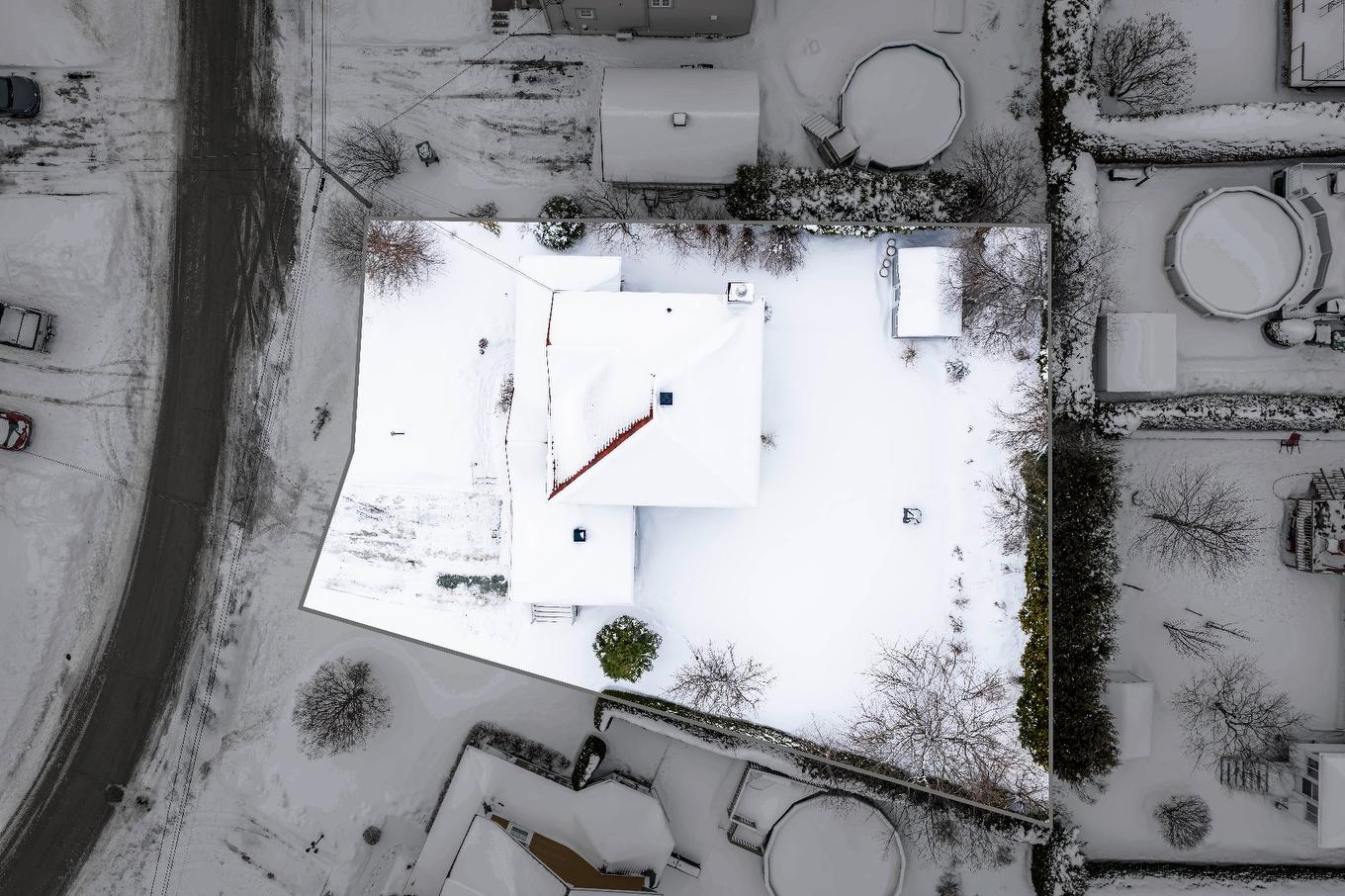 Aerial photo - 1015 Rue Beausoleil, Sherbrooke (Brompton/Rock Forest/Saint-Élie/Deauville), QC - With View