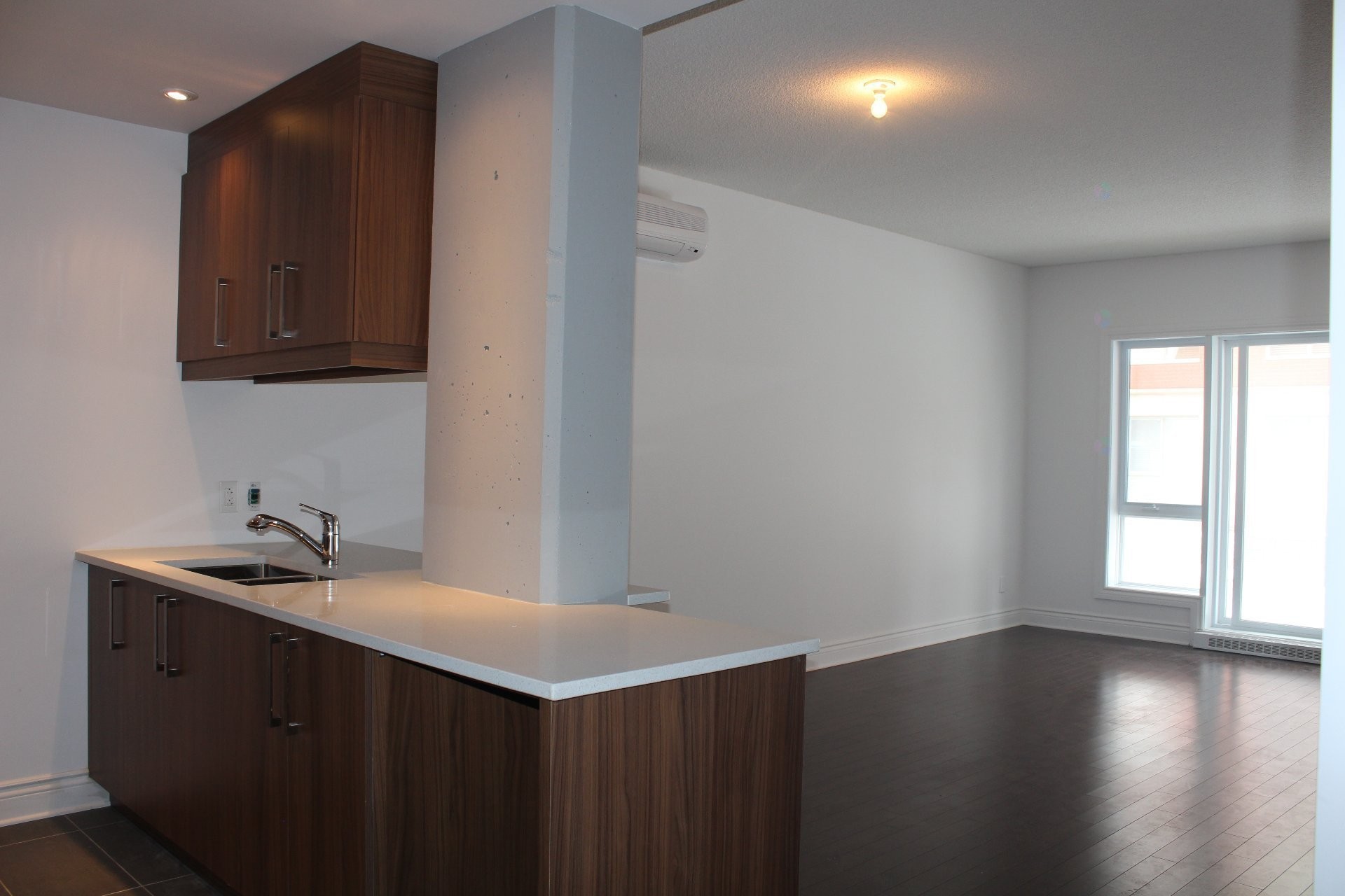Dining Room - 207-4125 Boul. St-Jean, Dollard-Des-Ormeaux, QC - Indoor