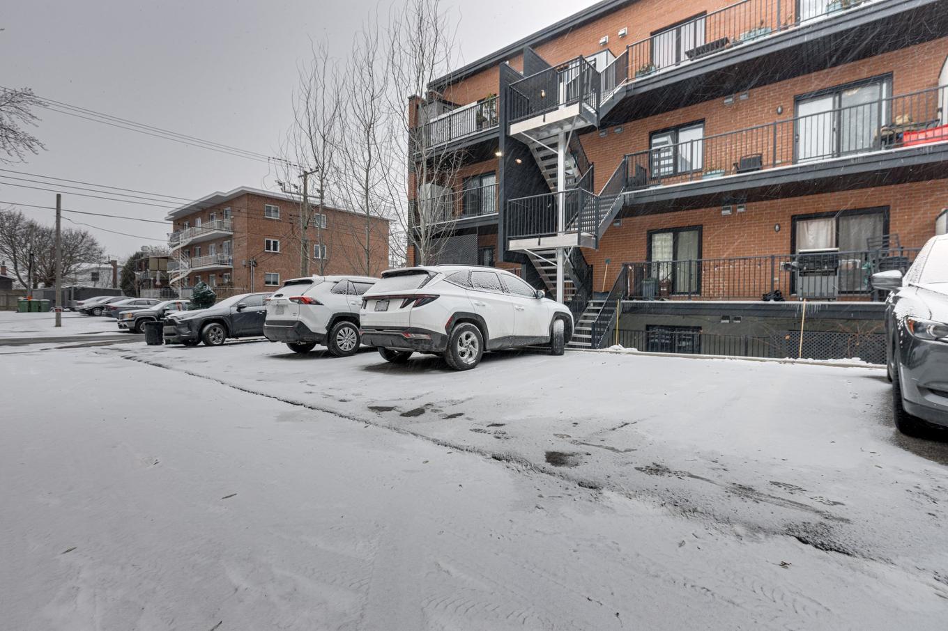 Parking - 3964 Rue Monselet, Montréal (Montréal-Nord), QC - Outdoor