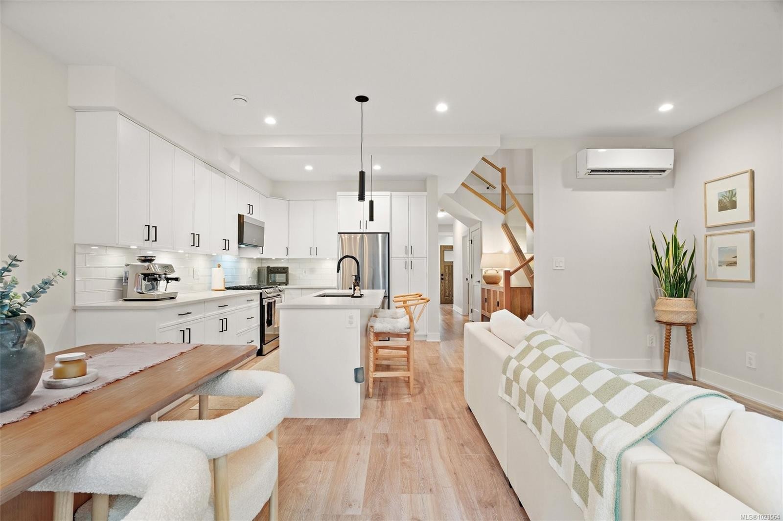 1109 Moonstone Loop, Langford, BC