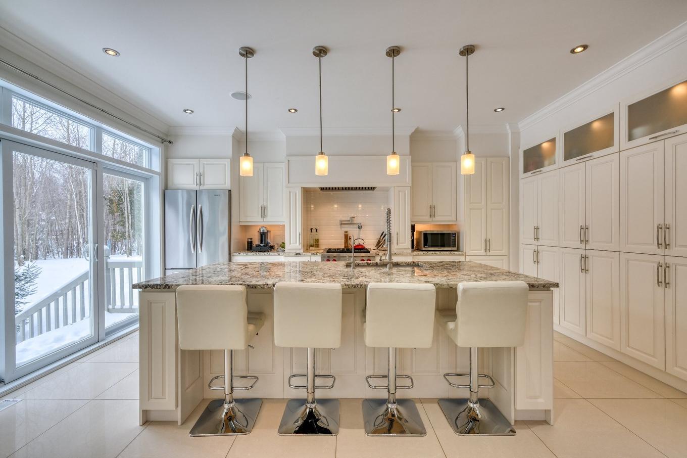 Cuisine - 199 Rue Du Bonniebrook, Saint-Colomban, QC - Indoor Photo Showing Kitchen With Upgraded Kitchen
