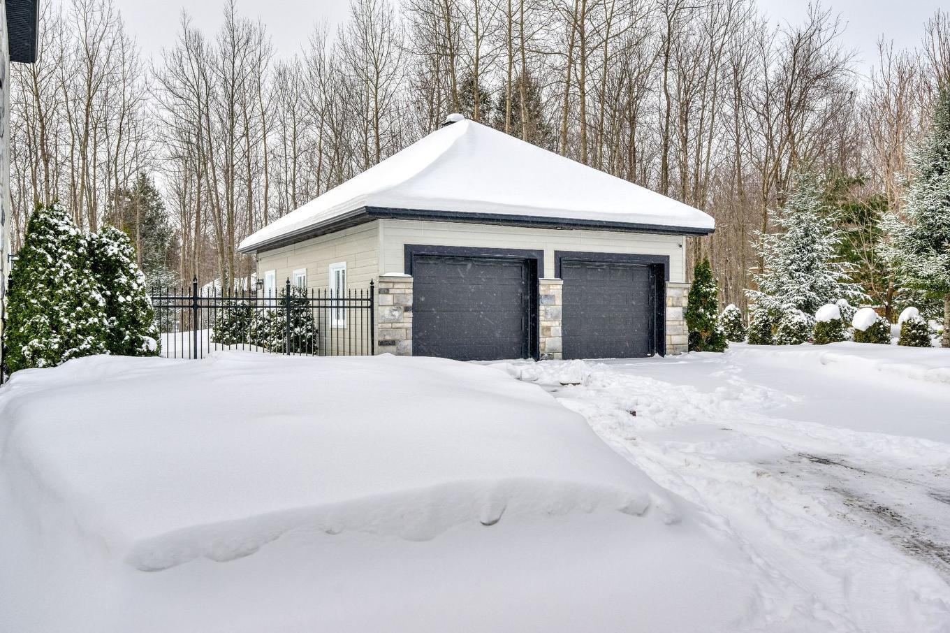 Grange - 199 Rue Du Bonniebrook, Saint-Colomban, QC - Outdoor