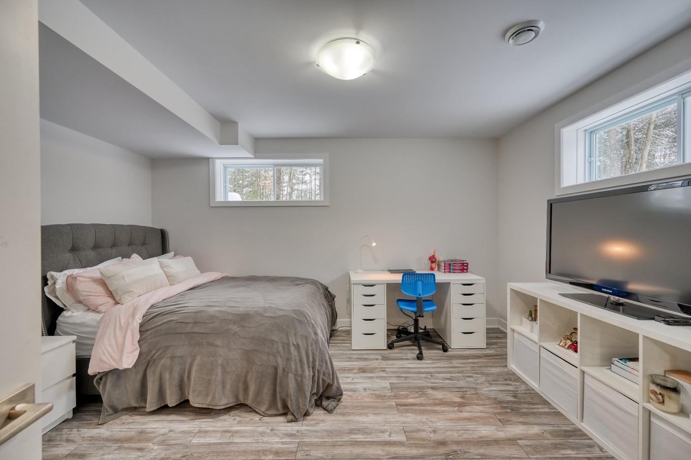 Bureau - 199 Rue Du Bonniebrook, Saint-Colomban, QC - Indoor Photo Showing Bedroom