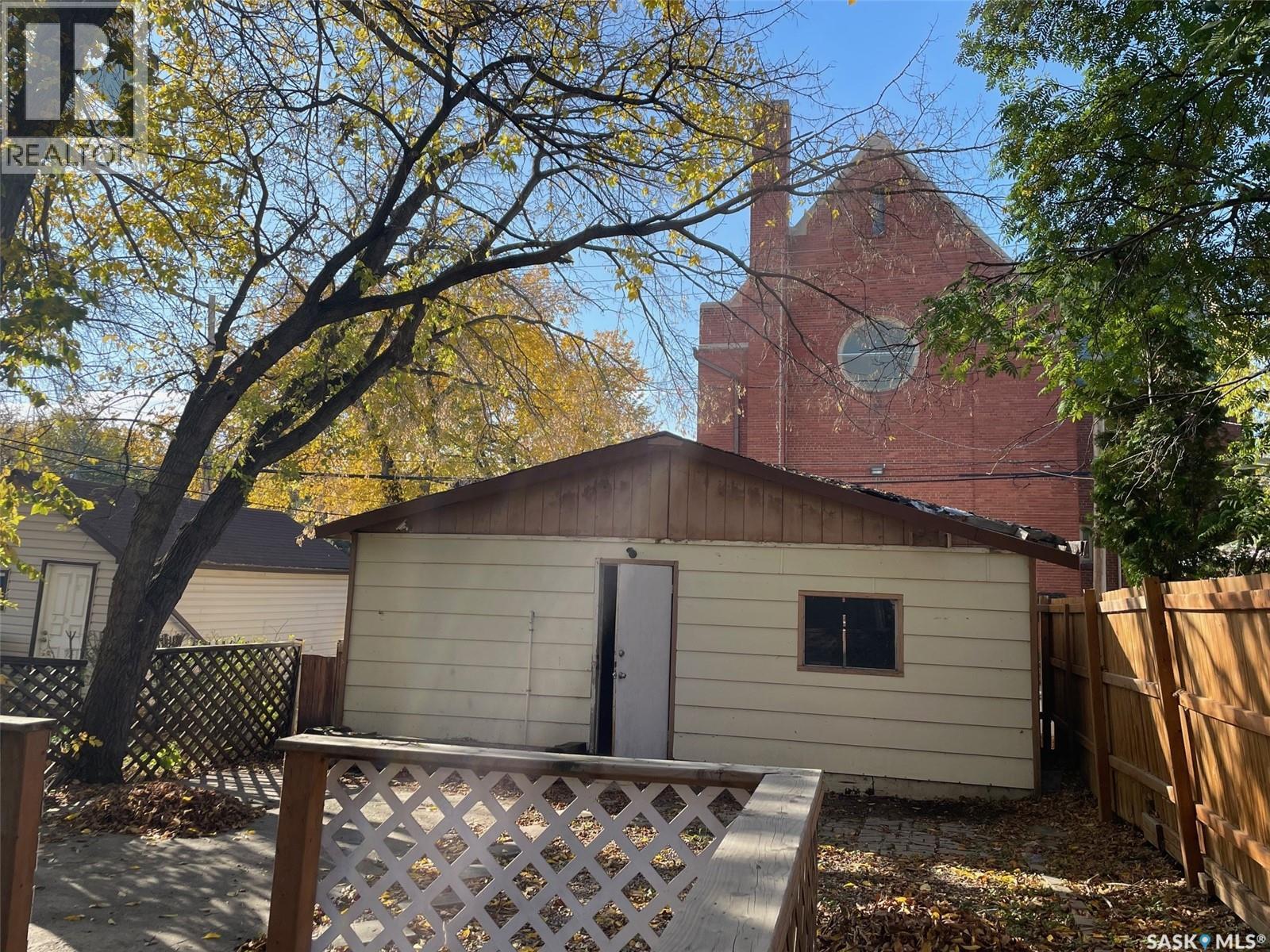 2172 Wallace Street, Regina, SK - Outdoor