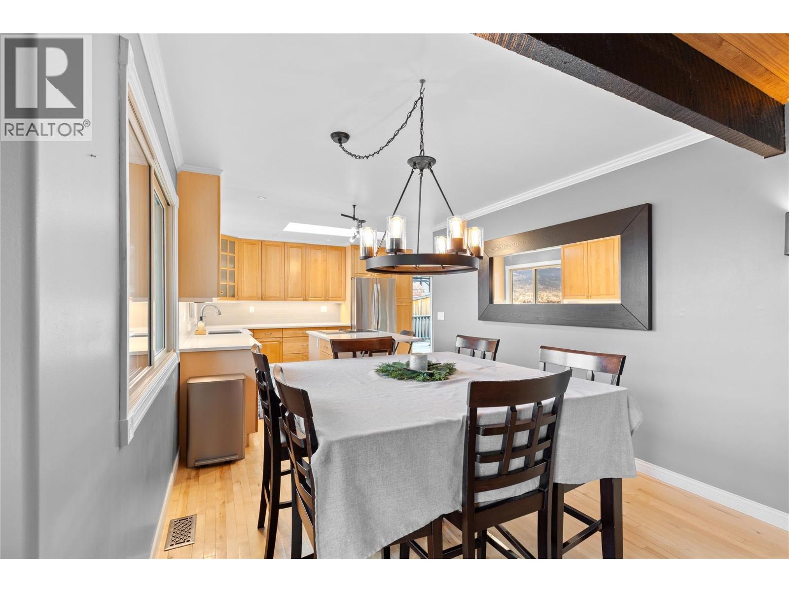 11609 Upper Summit Drive, Coldstream, BC - Indoor Photo Showing Dining Room