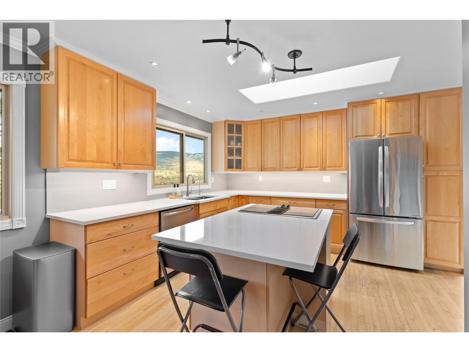 11609 Upper Summit Drive, Coldstream, BC - Indoor Photo Showing Kitchen