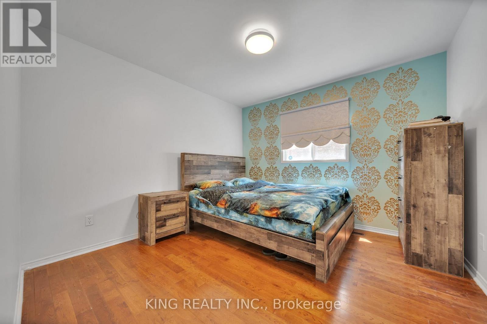 2606 Ambercroft Trail, Mississauga, ON - Indoor Photo Showing Bedroom