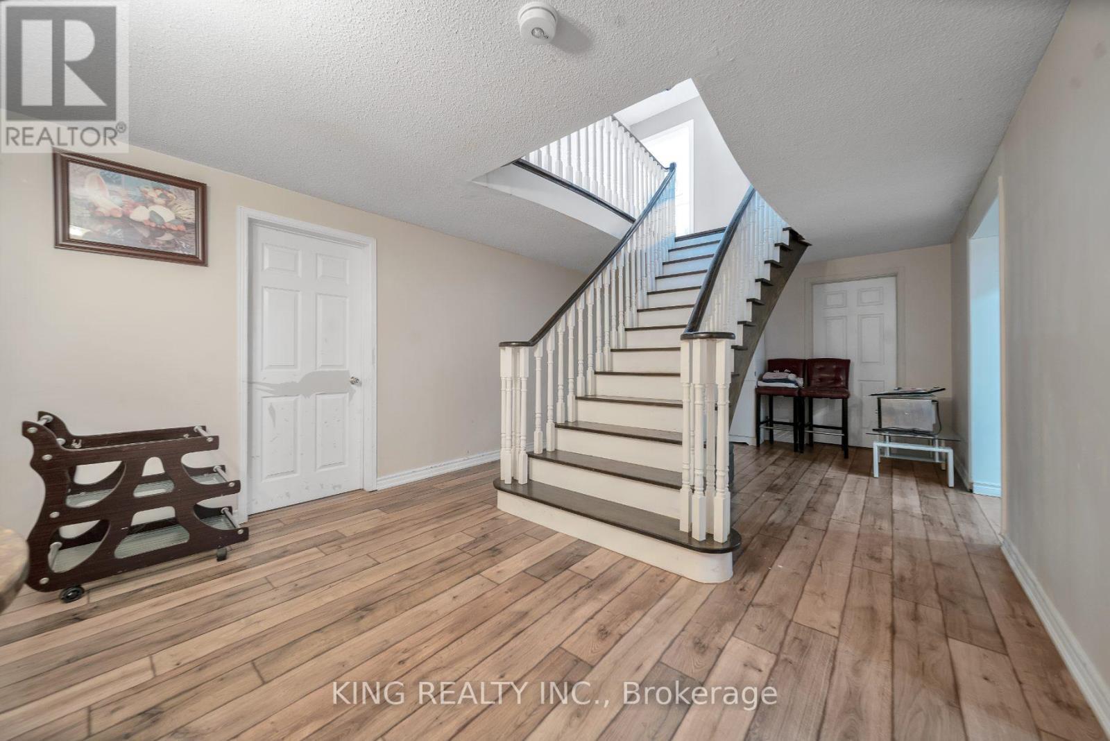 2606 Ambercroft Trail, Mississauga, ON - Indoor Photo Showing Other Room