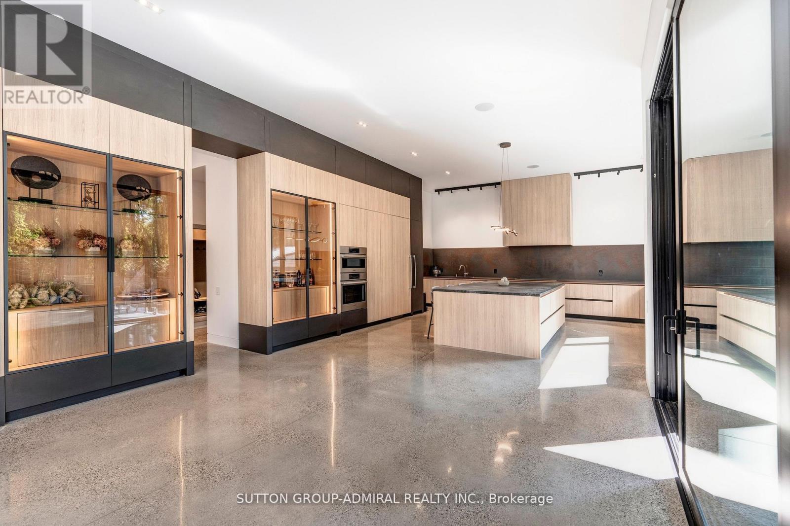 126 Wood Lane, Richmond Hill, ON - Indoor Photo Showing Kitchen