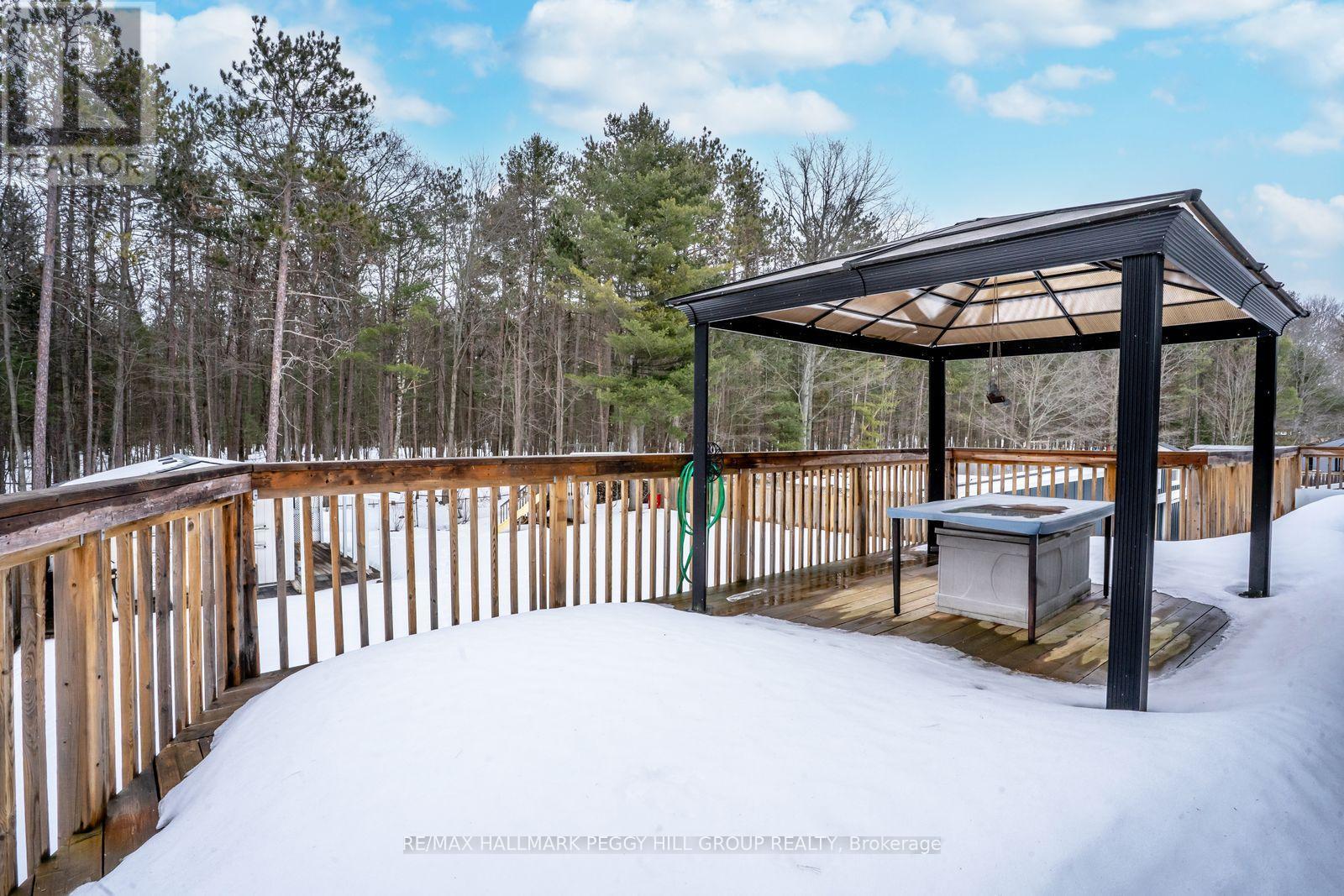 71 Ronald Avenue, Tiny, ON - Outdoor With Deck Patio Veranda